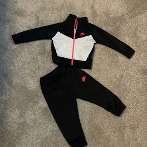 Girls 12 month old Nike jogging outfit